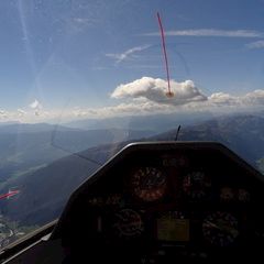 Flugwegposition um 11:51:02: Aufgenommen in der Nähe von Gemeinde Viehhofen, Österreich in 2332 Meter